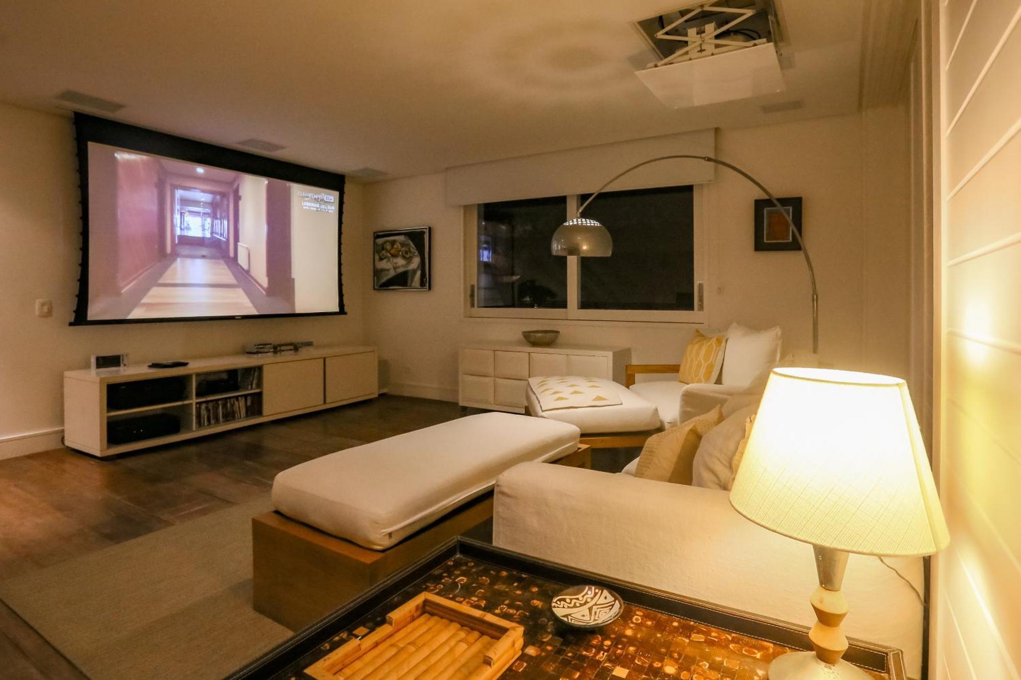Tropical Contemporary Suites Парати Екстериор снимка
