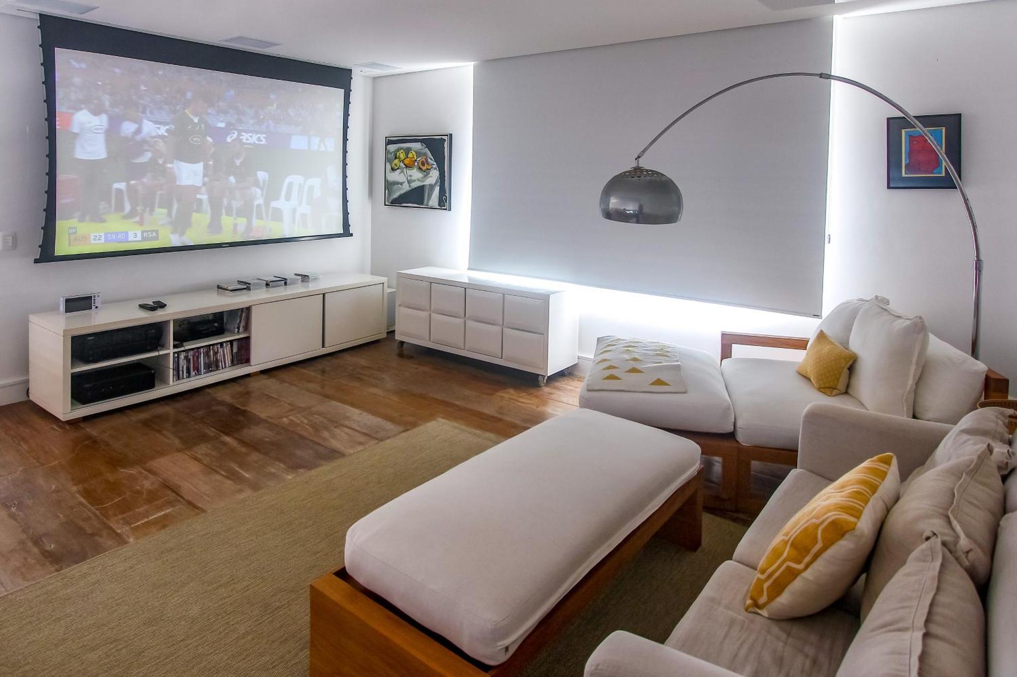 Tropical Contemporary Suites Парати Екстериор снимка