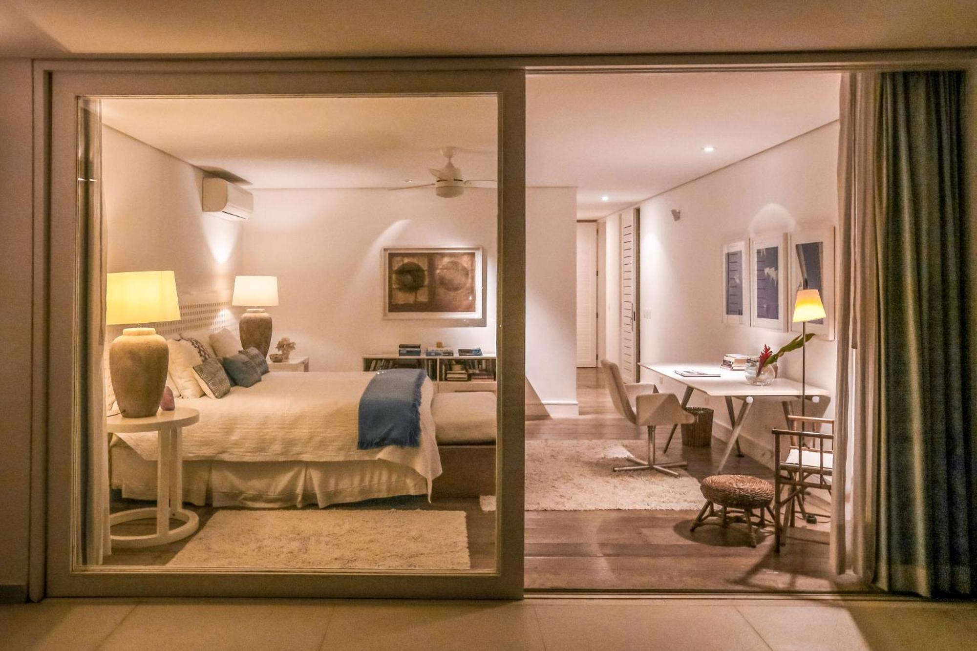 Tropical Contemporary Suites Парати Екстериор снимка