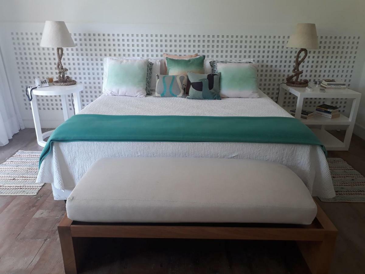 Tropical Contemporary Suites Парати Екстериор снимка