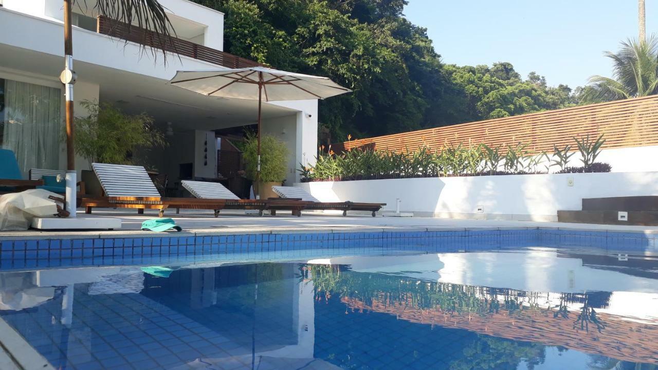 Tropical Contemporary Suites Парати Екстериор снимка