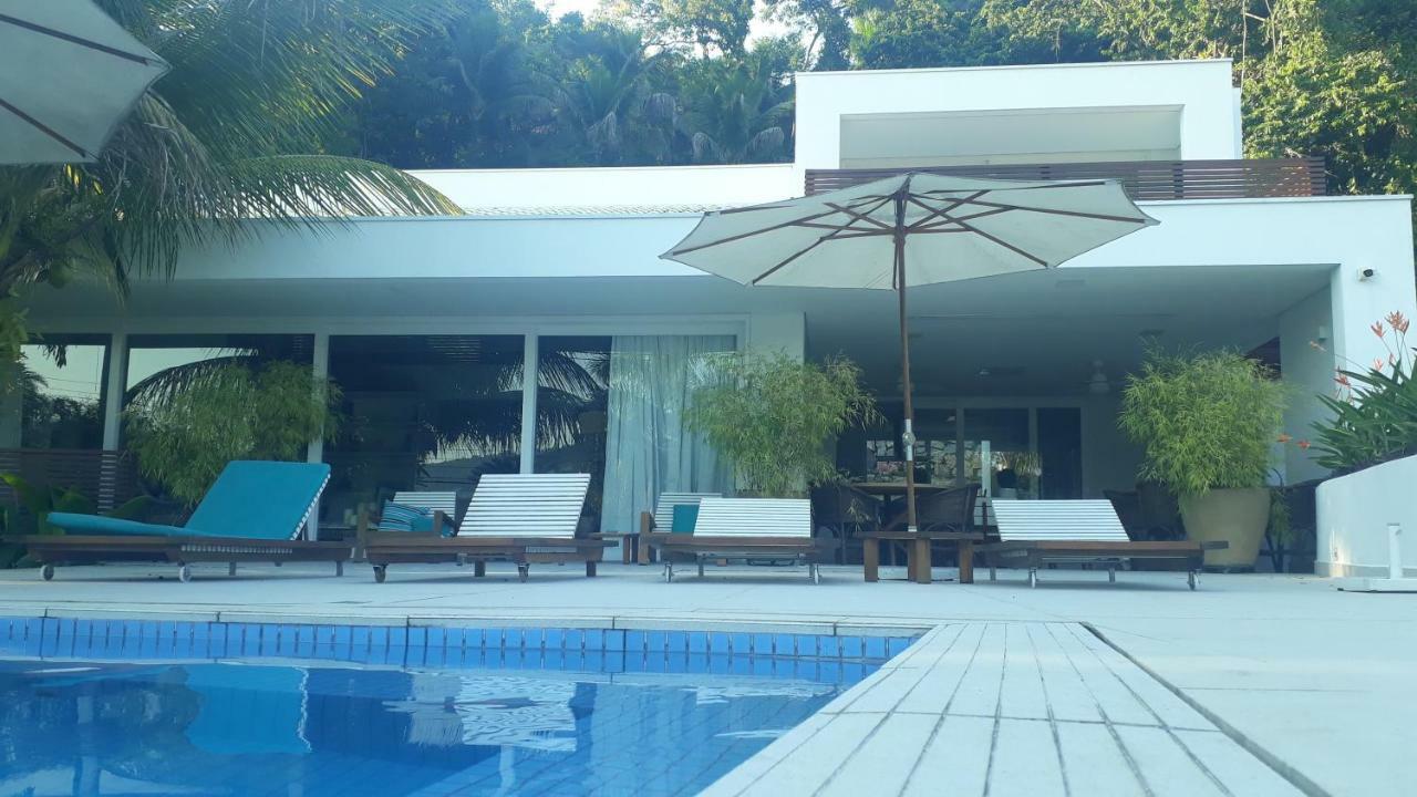 Tropical Contemporary Suites Парати Екстериор снимка