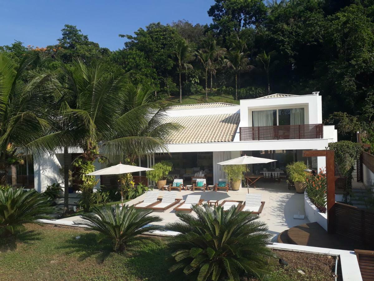 Tropical Contemporary Suites Парати Екстериор снимка