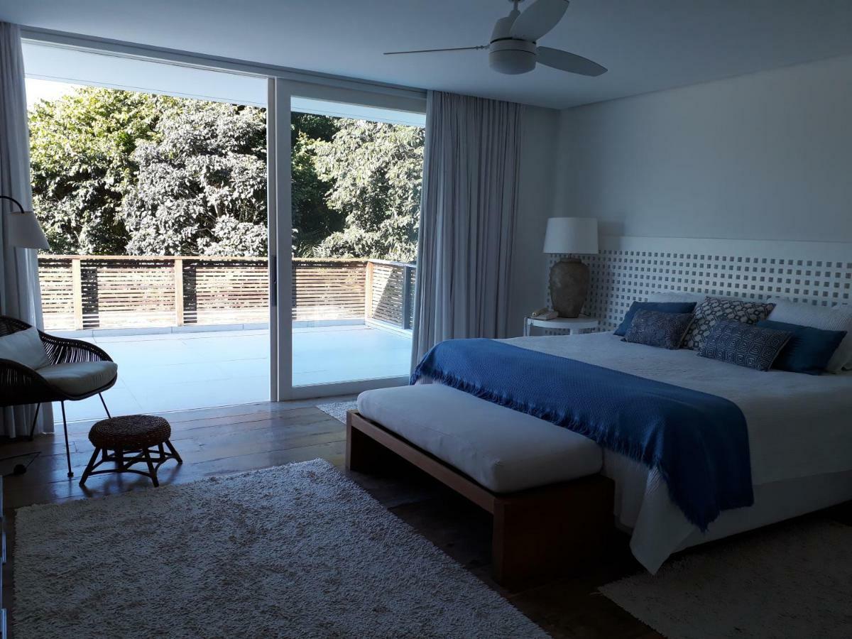 Tropical Contemporary Suites Парати Екстериор снимка
