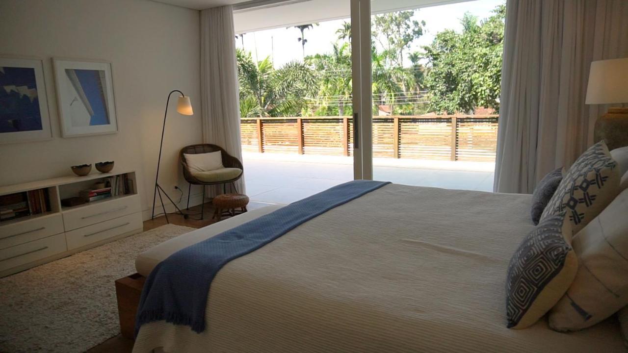 Tropical Contemporary Suites Парати Екстериор снимка