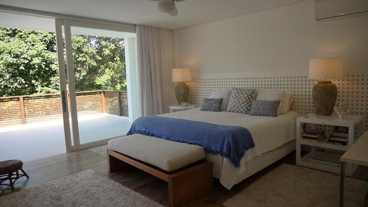 Tropical Contemporary Suites Парати Екстериор снимка